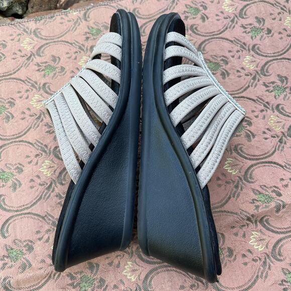 Skechers Women’s 9 Rumblers Hot Shot Tan Rhinestone Wedge Sandals Memory Foam - Picture 6 of 8